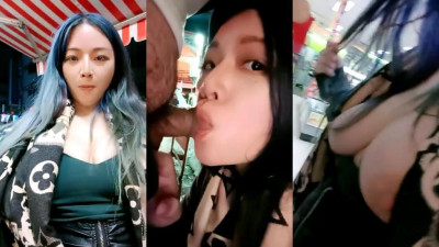  야외 인플루언서 얼굴 내밀고 카메라 들고 소품 화장실 구멍 쪼개기 클로즈업 방금 긁어낸 뽀송뽀송 전복 대백 자극