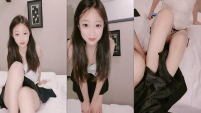  청순하고 달콤한 소녀! 선물하기!매끈매끈한 엉덩이 들뜸, 팬티 벗고 포우에게 쪼개짐, 탱탱한 초비대미혈, 진동봉