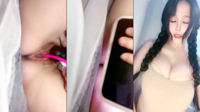  꽈배기 왕홍 비주얼 미녀!보들보들 화이트 밀크!다모소혈이 알을 슬며시 위로하고, 큰 흑소를 밀어넣고 진동하니, 시원한 음수가 끊임없이 흘러나옵니다.